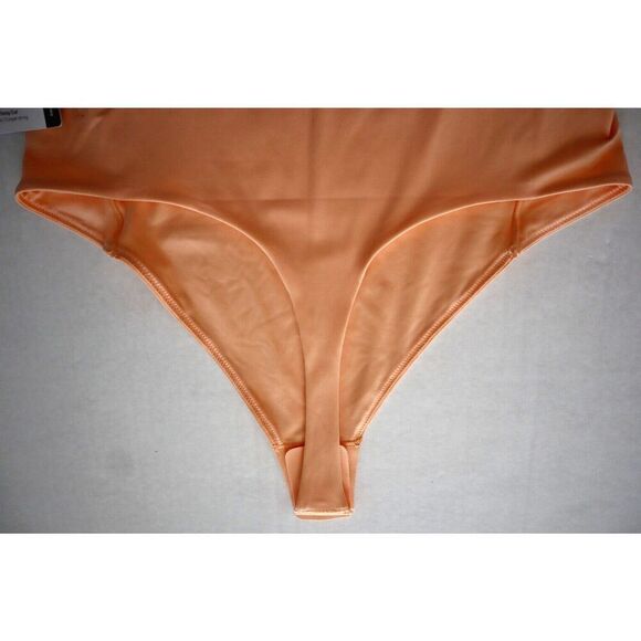 Lululemon Women's Sz M Peach Wundermost Nulu Square Neck Sleeveless Bodysuit - Picture 7 of 10